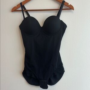 Daisy Fuentes Push-Up Black Bodysuit with Lace Detail in Sz L